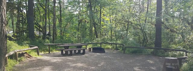 Camp loop Campsite 30