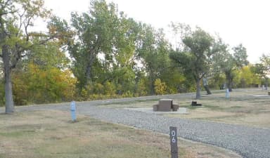 Lower Loop Sites 1-12 singles · Site 06 at Left Tailrace