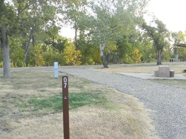 Lower Loop Sites 1-12 singles · Site 07 at Left Tailrace