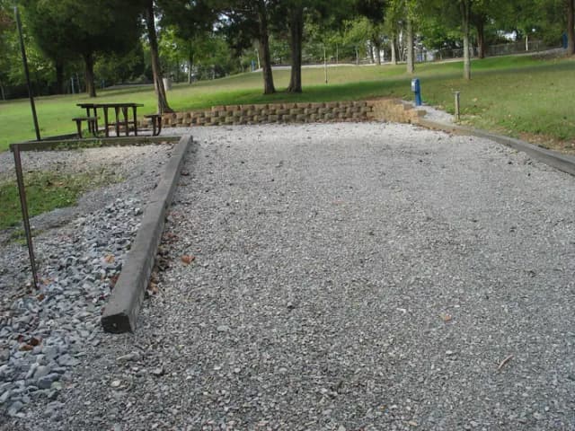 B011