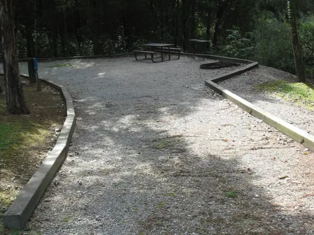 B016