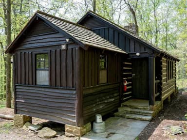 Camp Misty Mount Cabin 16 Entrance Way