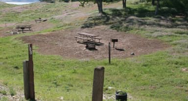 Manzanita Sites 94-125 · Site 109 at Tuttletown Recreation Area