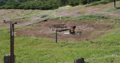 Manzanita Sites 94-125 · Site 110 at Tuttletown Recreation Area