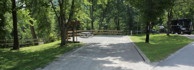 Site 04- Entrance