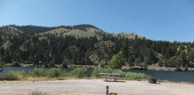 Riverside Campground - Campsite 22