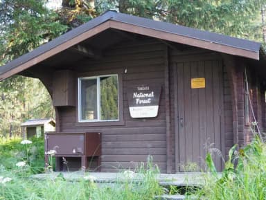 MARTEN LAKE CABIN