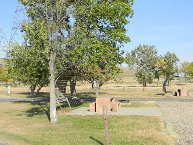 Upper Loop Sites 23-72 · Site 33 at Left Tailrace