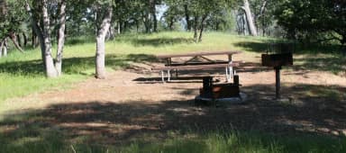 Chamise Sites 126-144 · Site 134 at Tuttletown Recreation Area