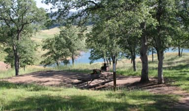 Chamise Sites 145-161 · Site 157 at Tuttletown Recreation Area