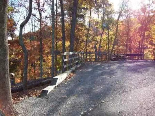Site 04 at Fall Creek Campground