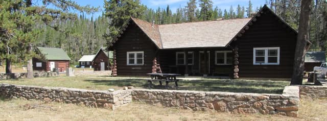 Loop ELK1 · Site Ranger Cabin at Elk Creek Cabins