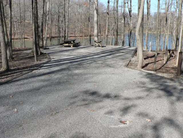 Fisherman's Row · Site 033 at Canal