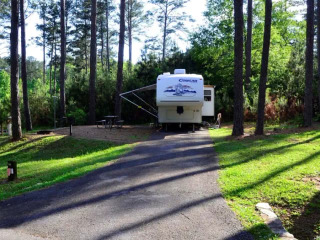 SW-94 - Driveway slope, utilities-side clearance, awning-side clearance.