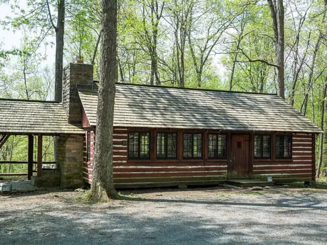 Camp Misty Mount Lodge 23