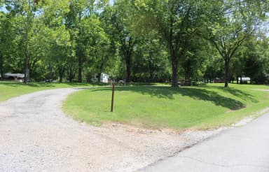 Loop LAKE · Site 046 at Defeated Creek Park