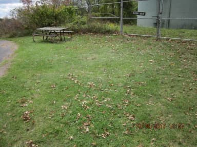 Site G193 with Picnic Table
