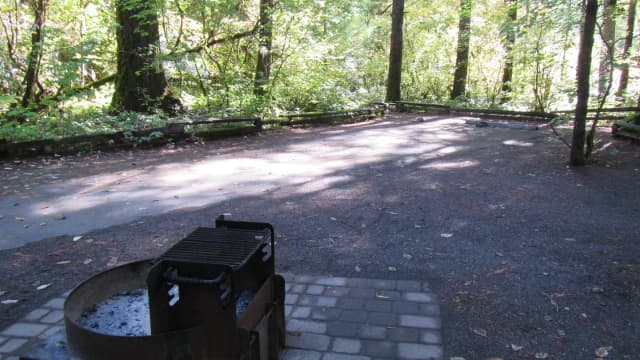 Longer parking spur