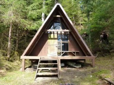 PYBUS BAY CABIN
