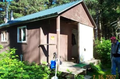 BEACH RIVER CABIN