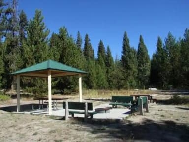 PEACE VALLEY CAMPGROUND-sheleter
