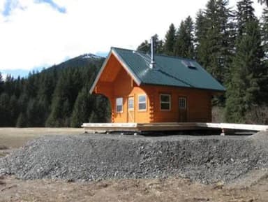 Eight Fathom Cabin1