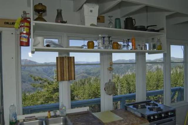 QUAIL PRAIRIE LOOKOUT