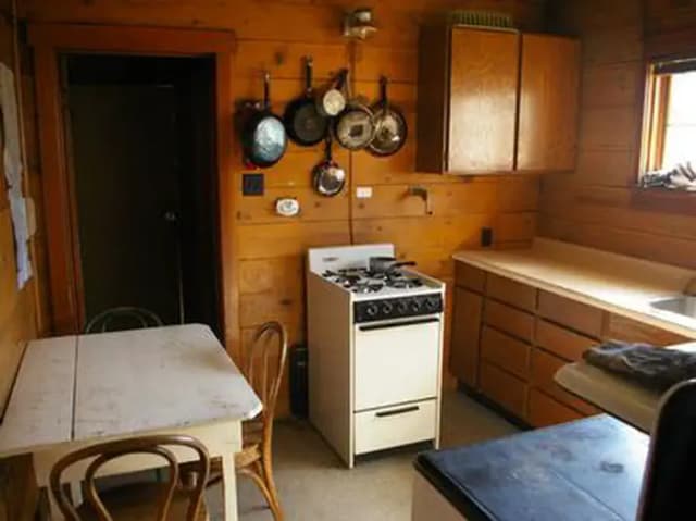 SCALER GUARD STATION