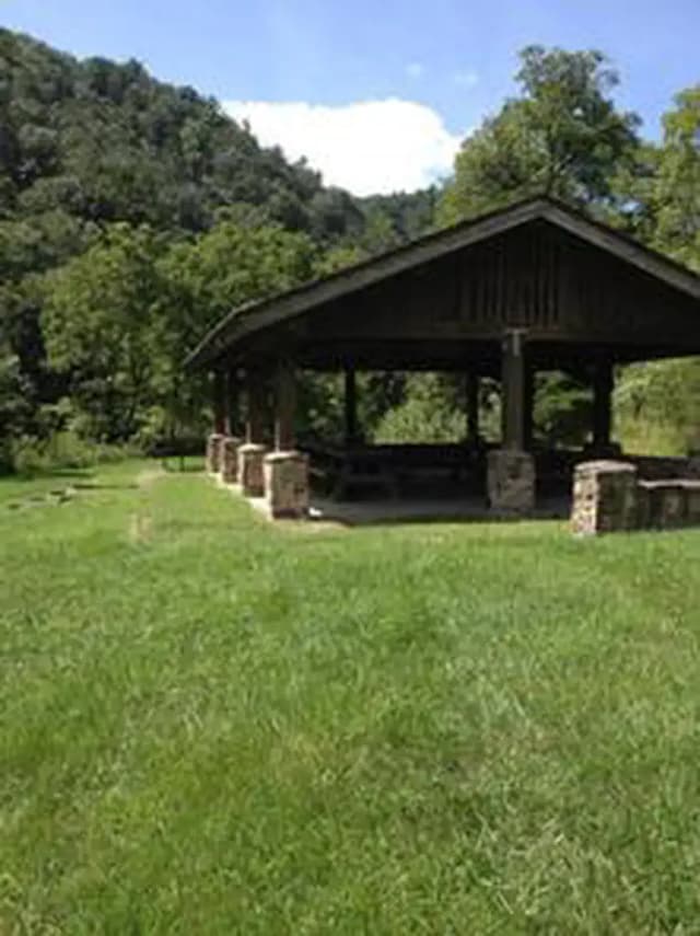 RAVEN CLIFF PICNIC SHELTER